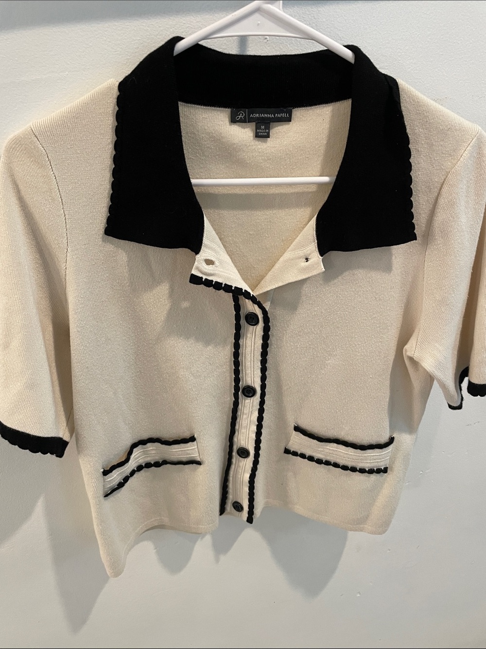 Adrianna Papell Cream and Black Short-Sleeve Polo Cardigan